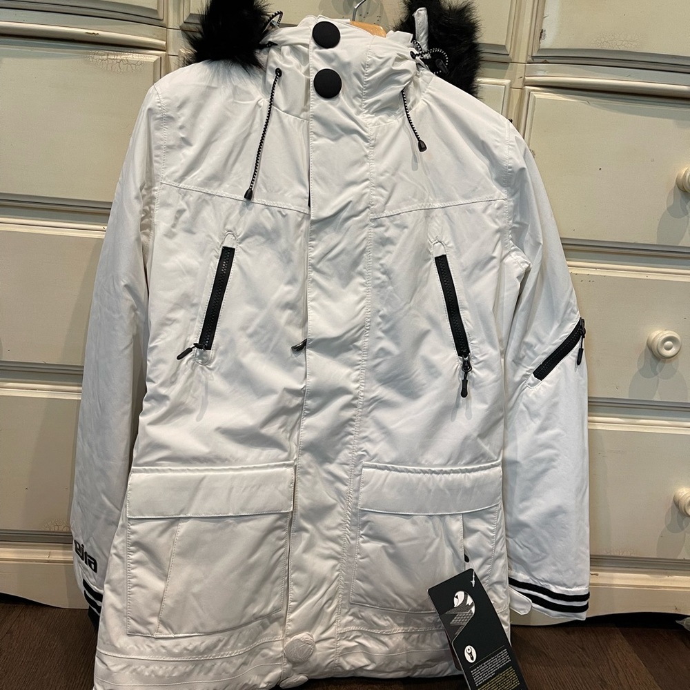 Women’s Medium Eira Jacket